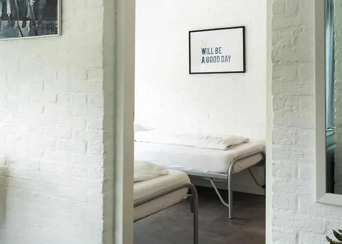 -casa Branca- Nabij Het Meer, En Keukenhof בית נופש